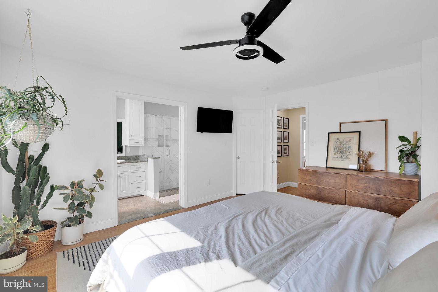 22952 Regent Ter