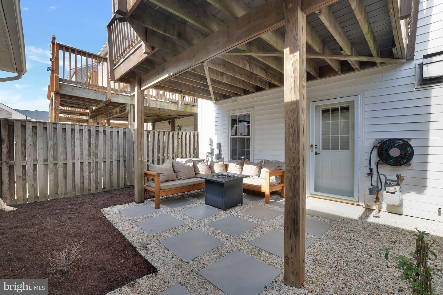 22952 Regent Ter