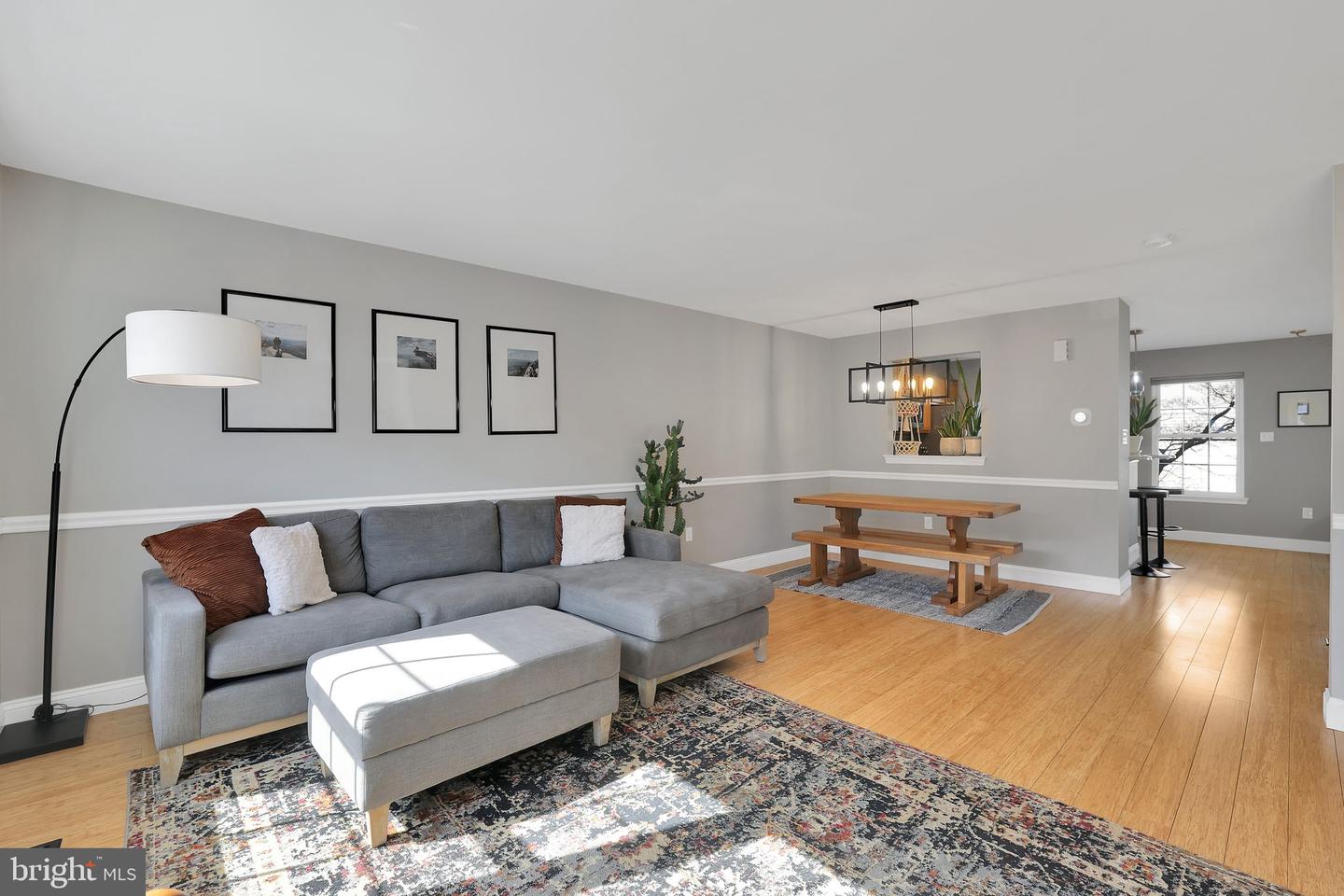 22952 Regent Ter