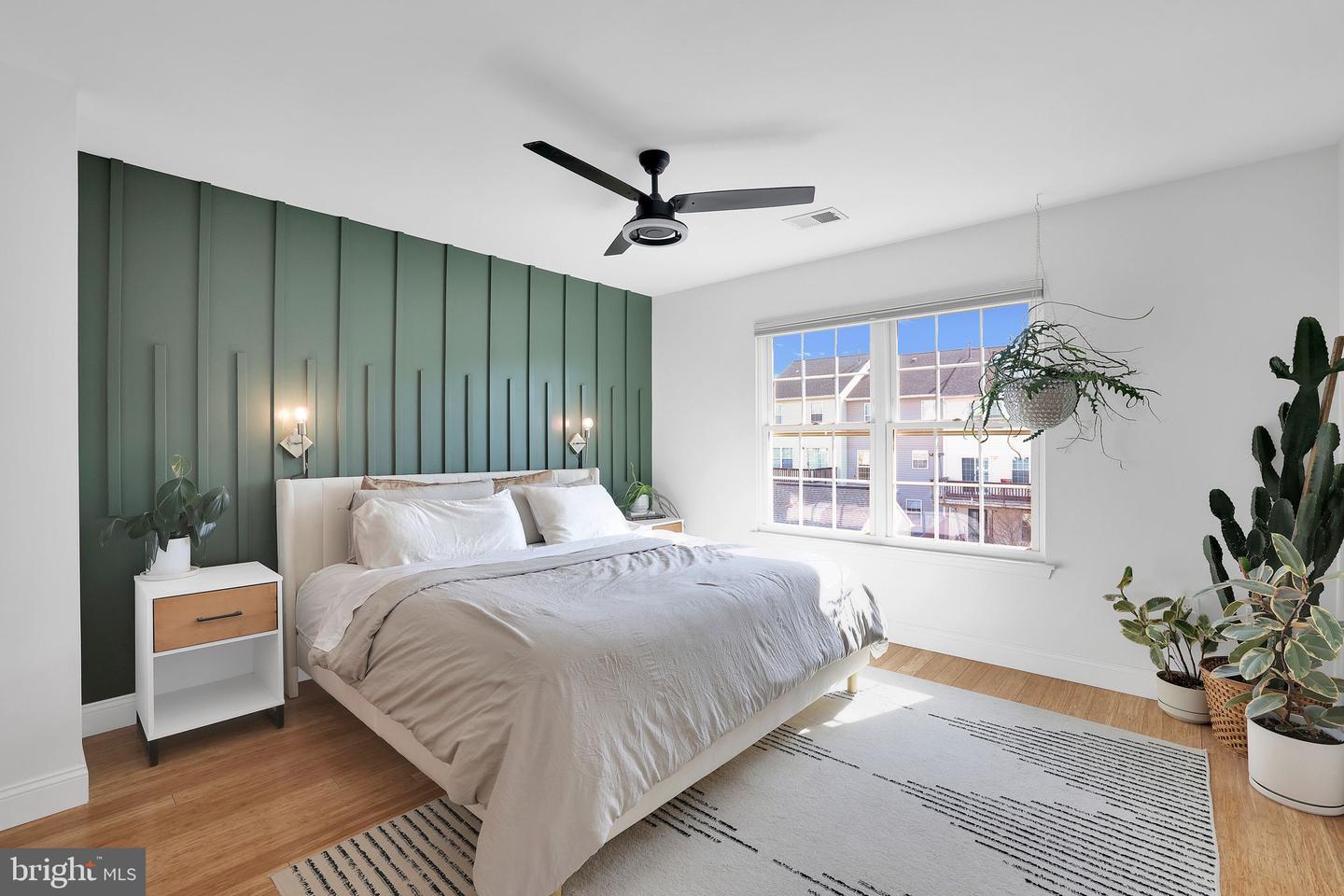 22952 Regent Ter