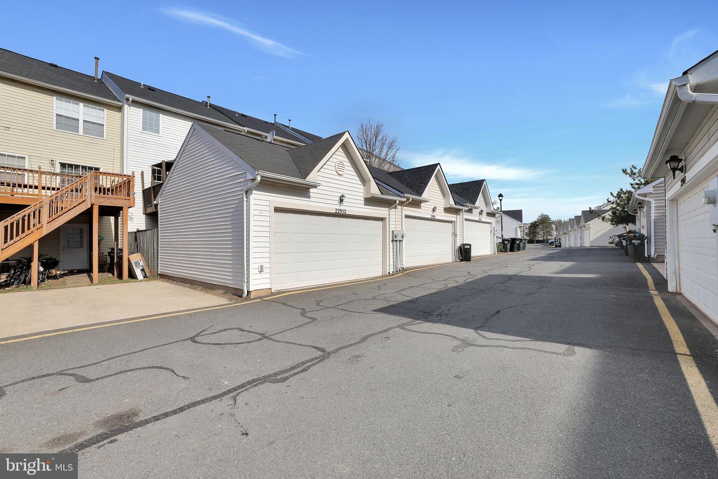 22952 Regent Ter