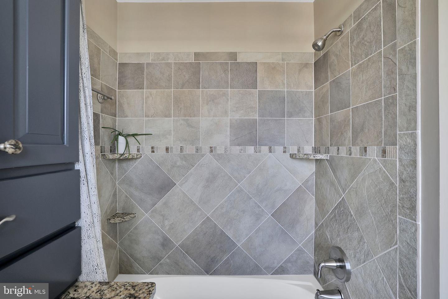 22952 Regent Ter