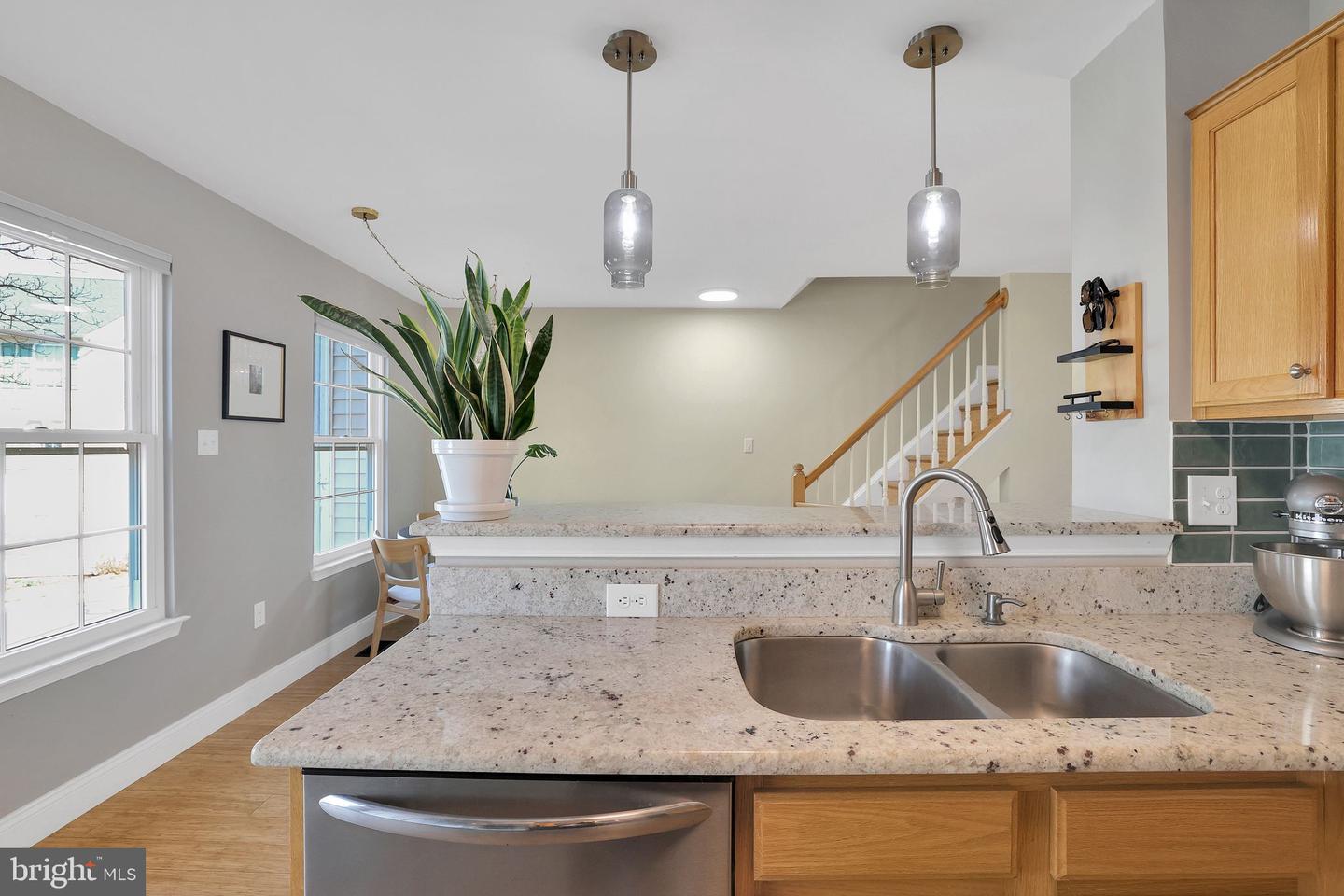 22952 Regent Ter
