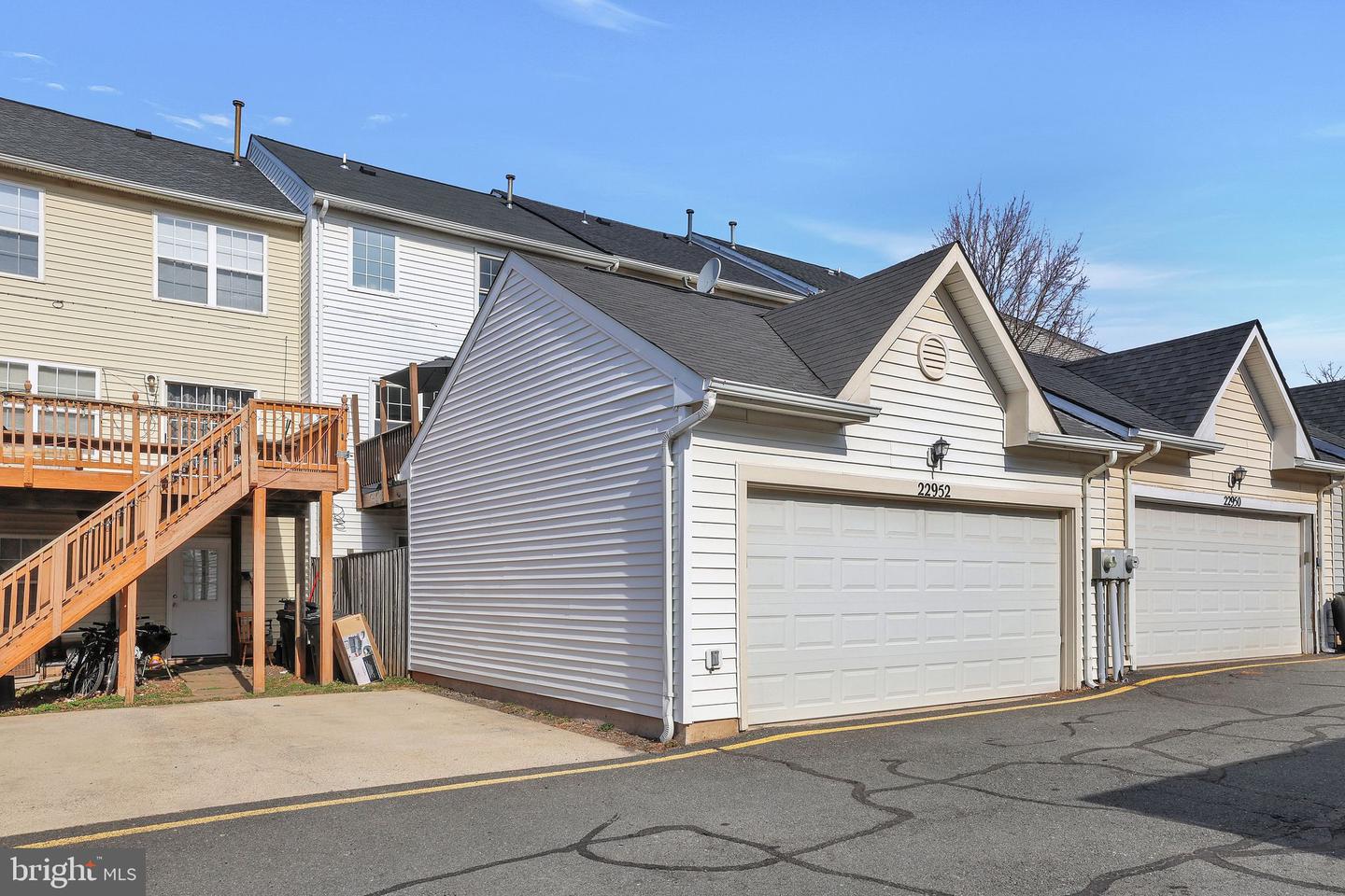 22952 Regent Ter