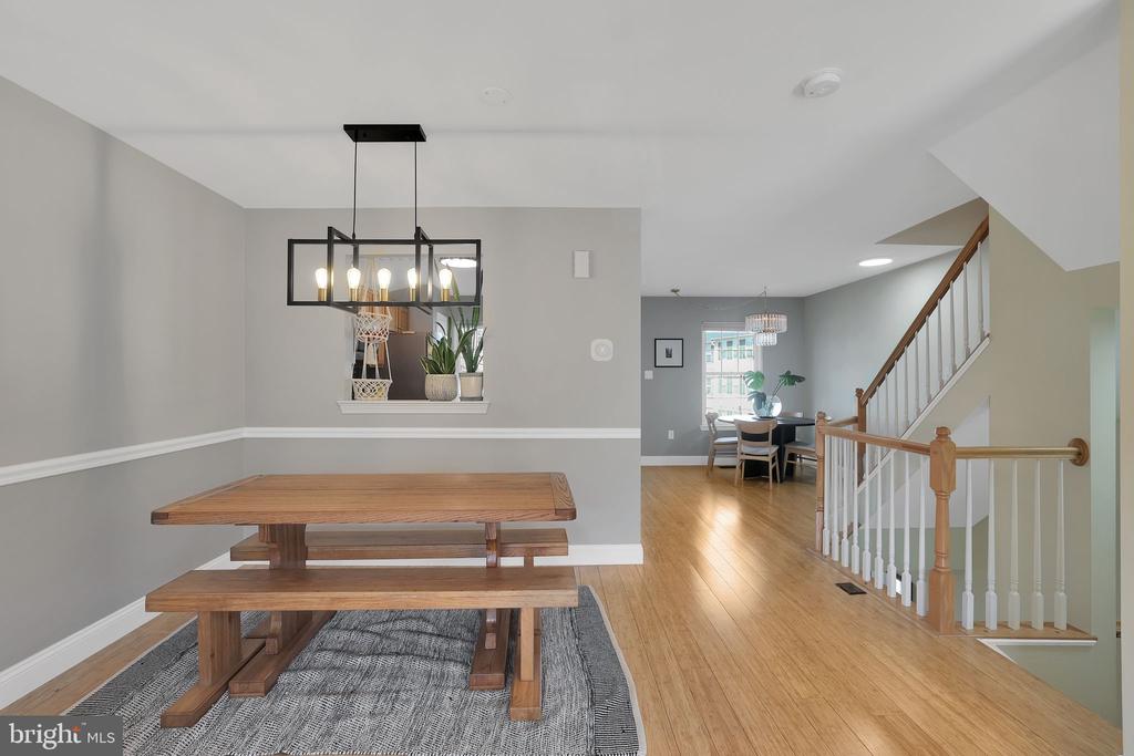 22952 Regent Ter