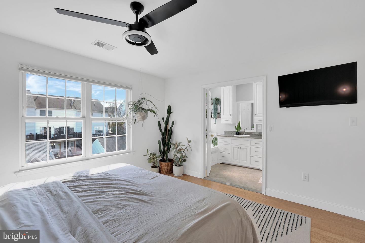 22952 Regent Ter