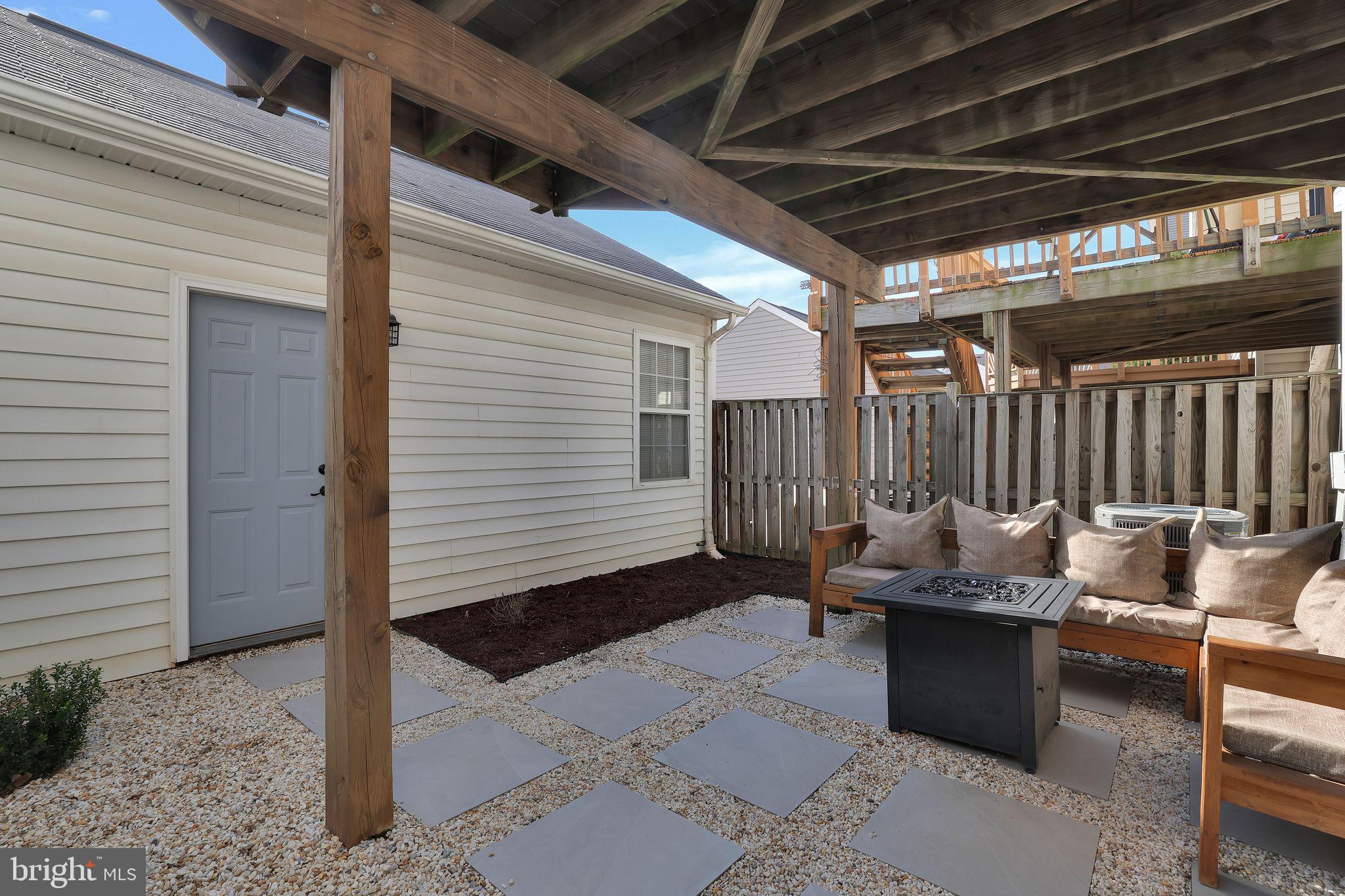 22952 Regent Ter