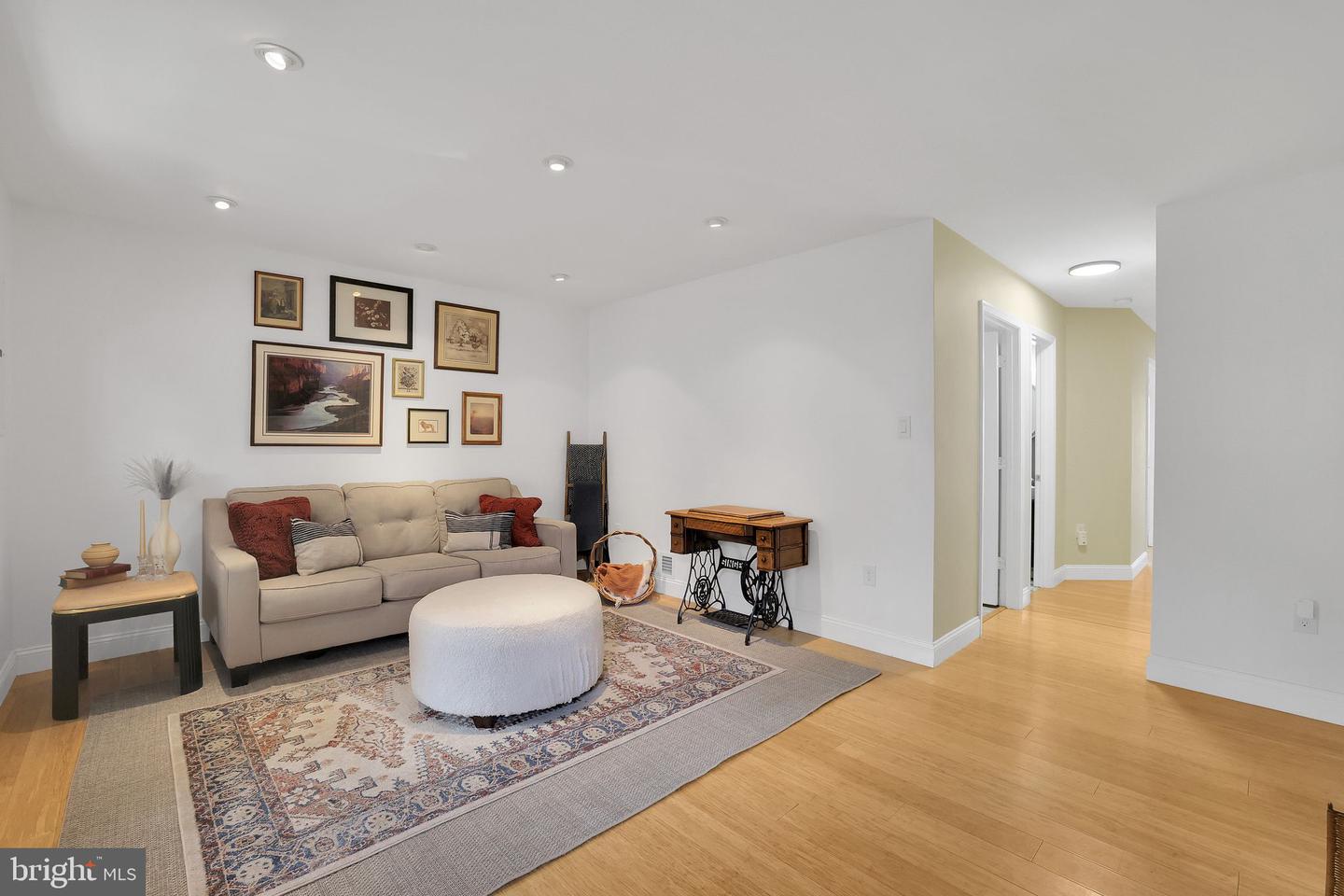22952 Regent Ter