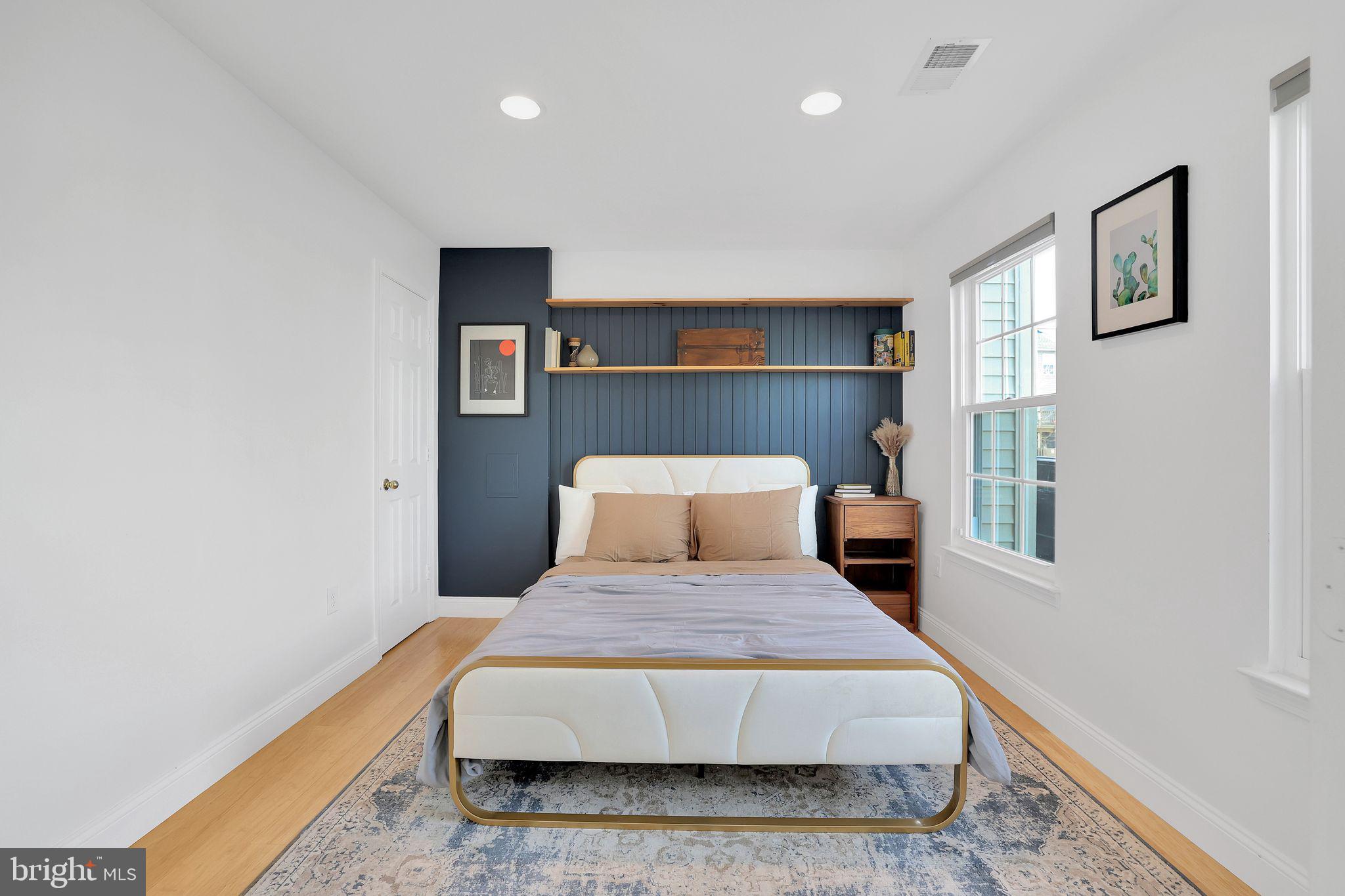 22952 Regent Ter