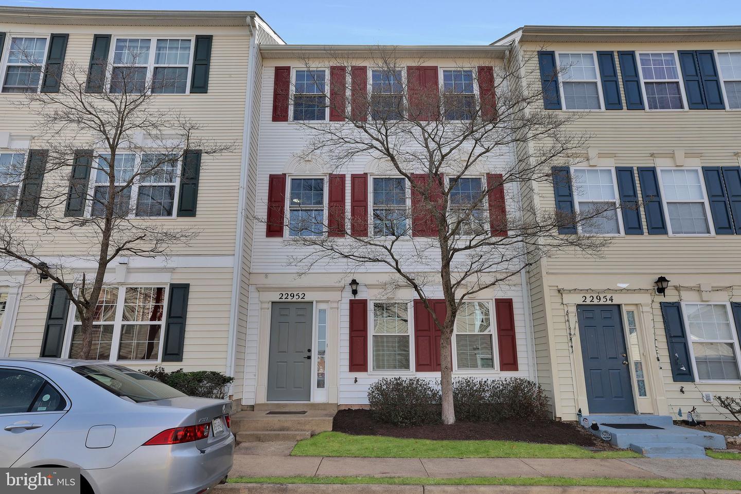 22952 Regent Ter