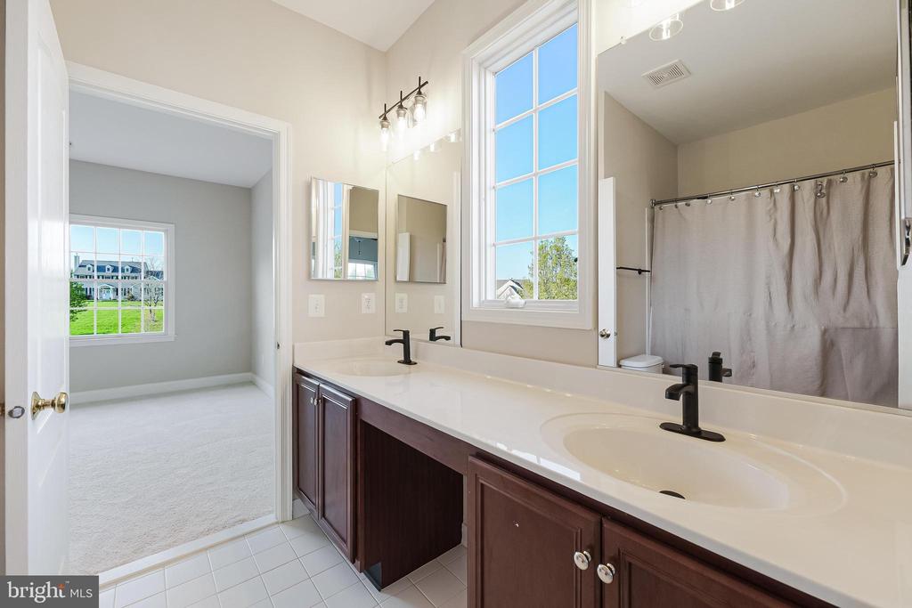17937 MANASSAS GAP COURT