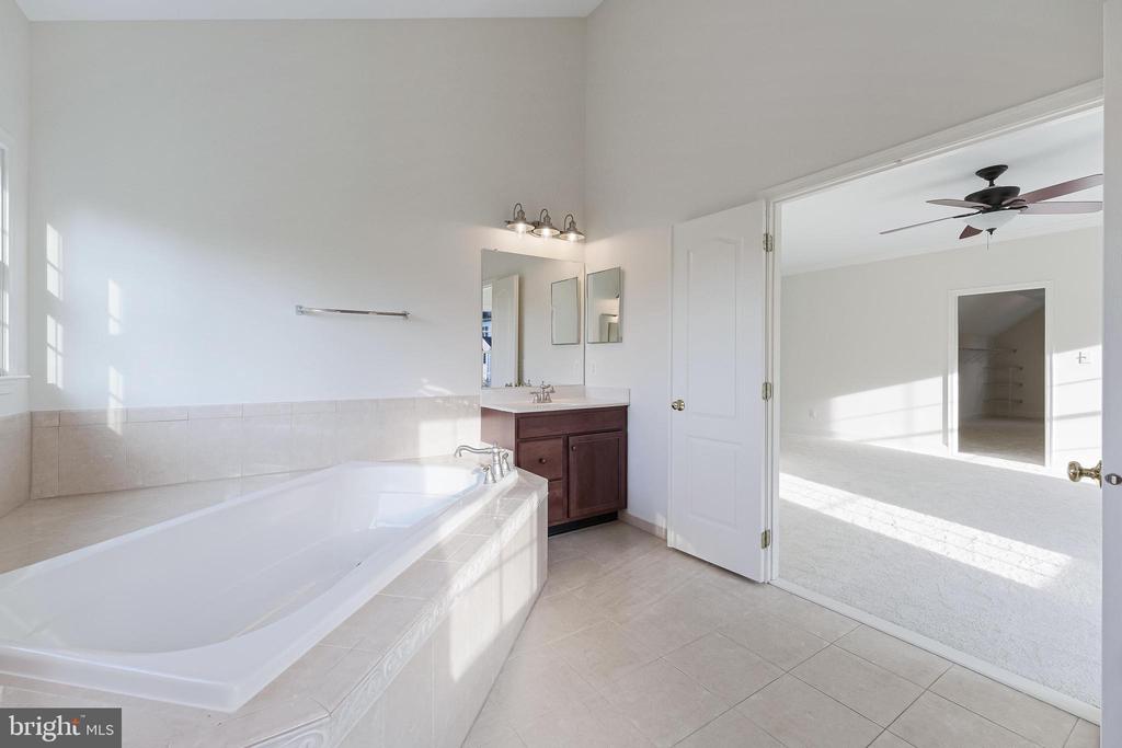 17937 MANASSAS GAP COURT