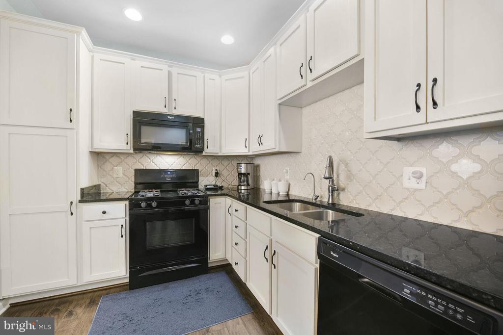 43037 Clarks Mill Ter