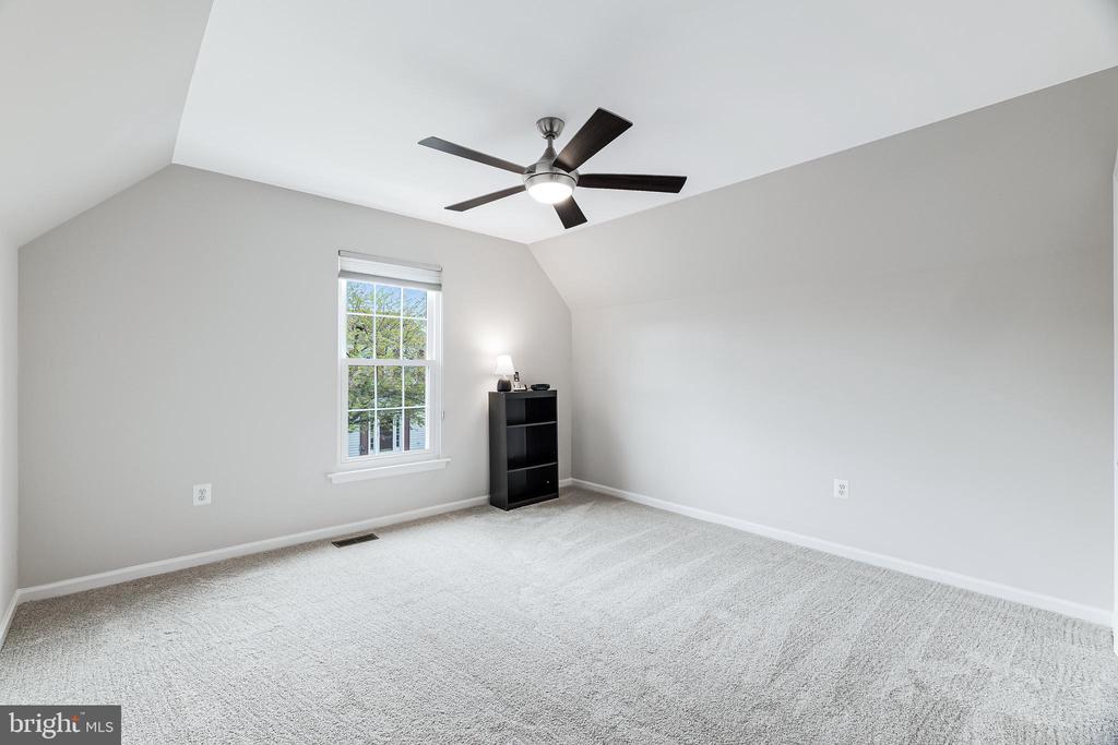 43207 CEDAR GLEN TERRACE