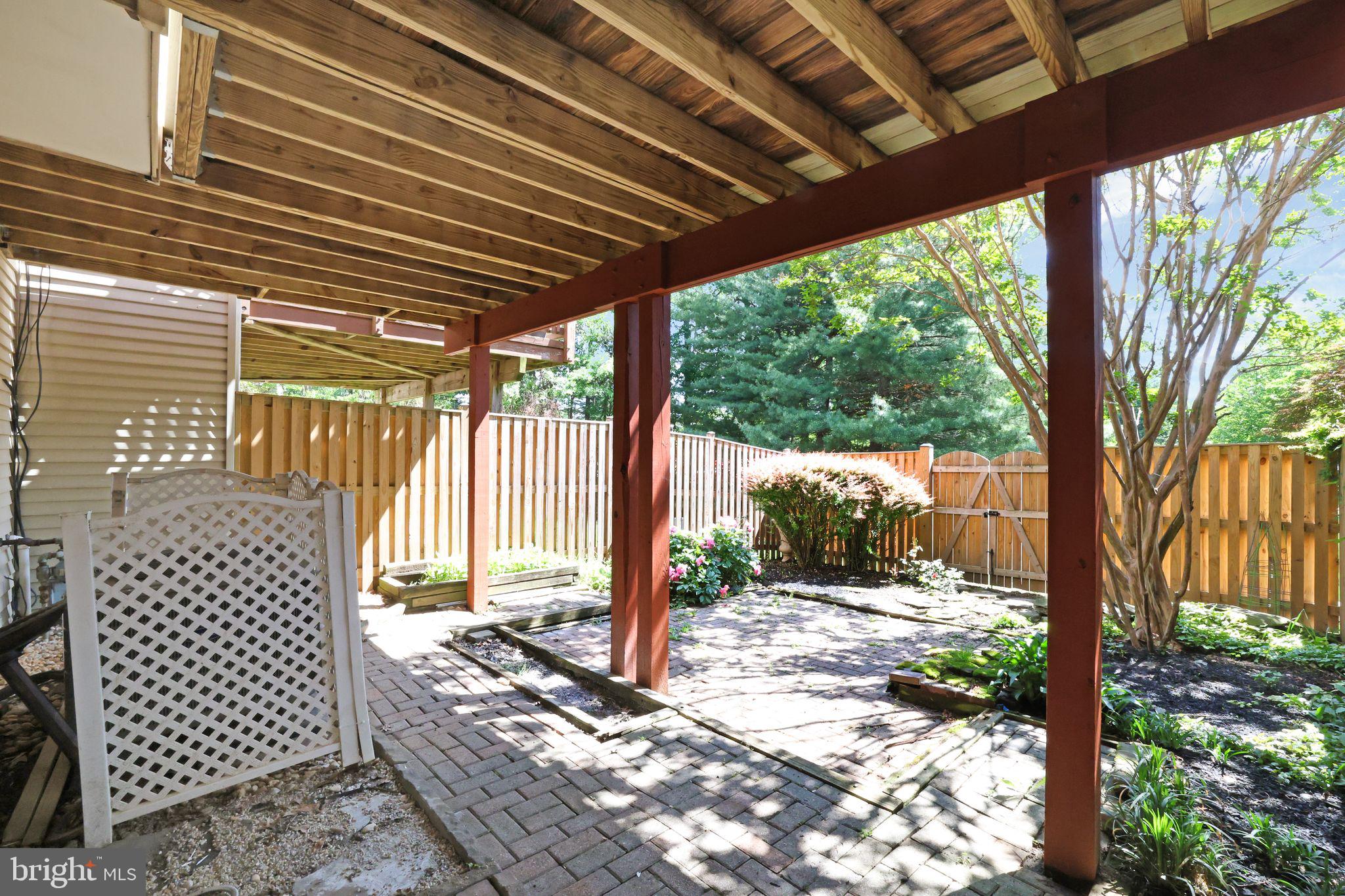 20962 Martingale Sq