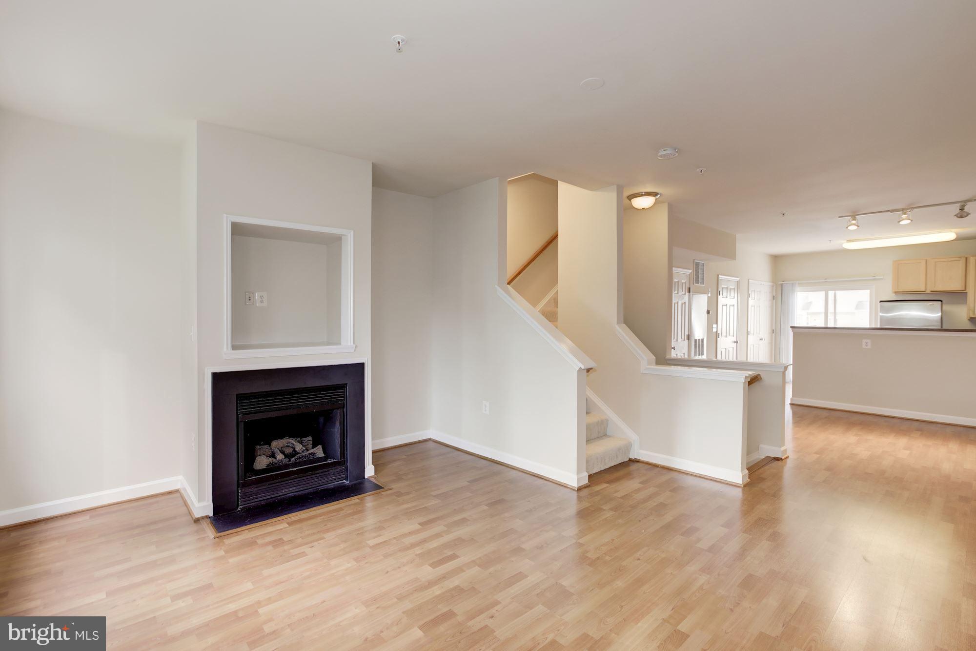42514 MAYFLOWER TERRACE
