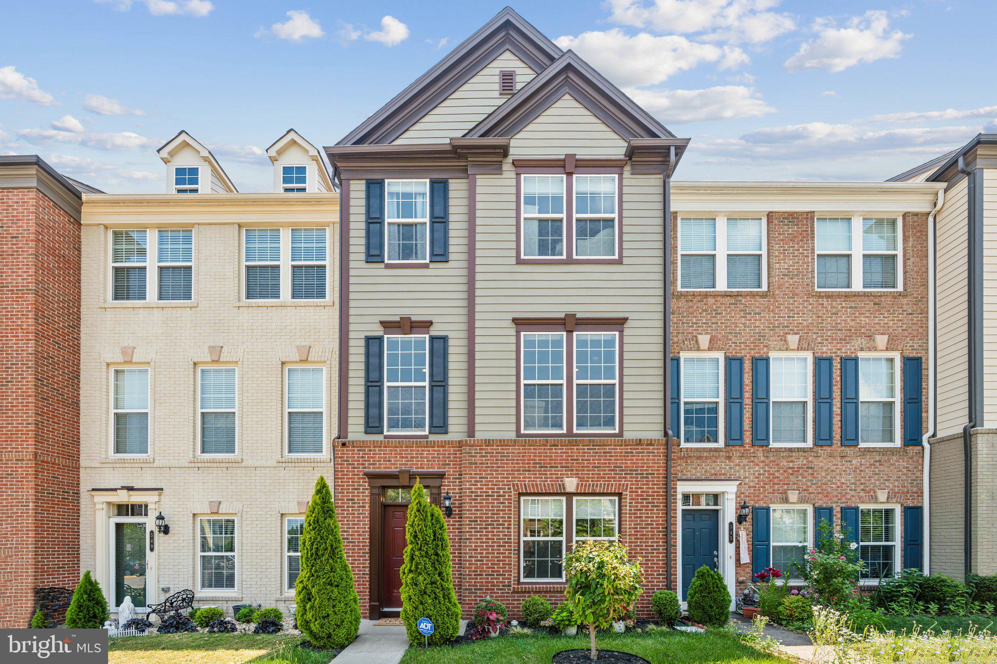 347 Pink Azalea Ter SE