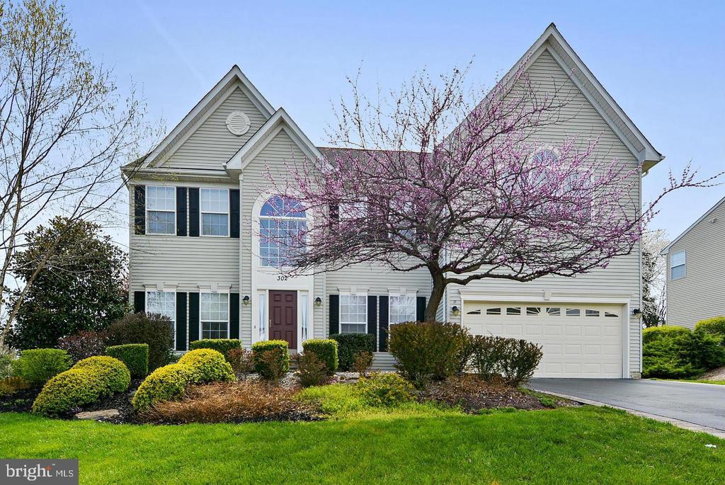 302 RIDING TRAIL COURT NW