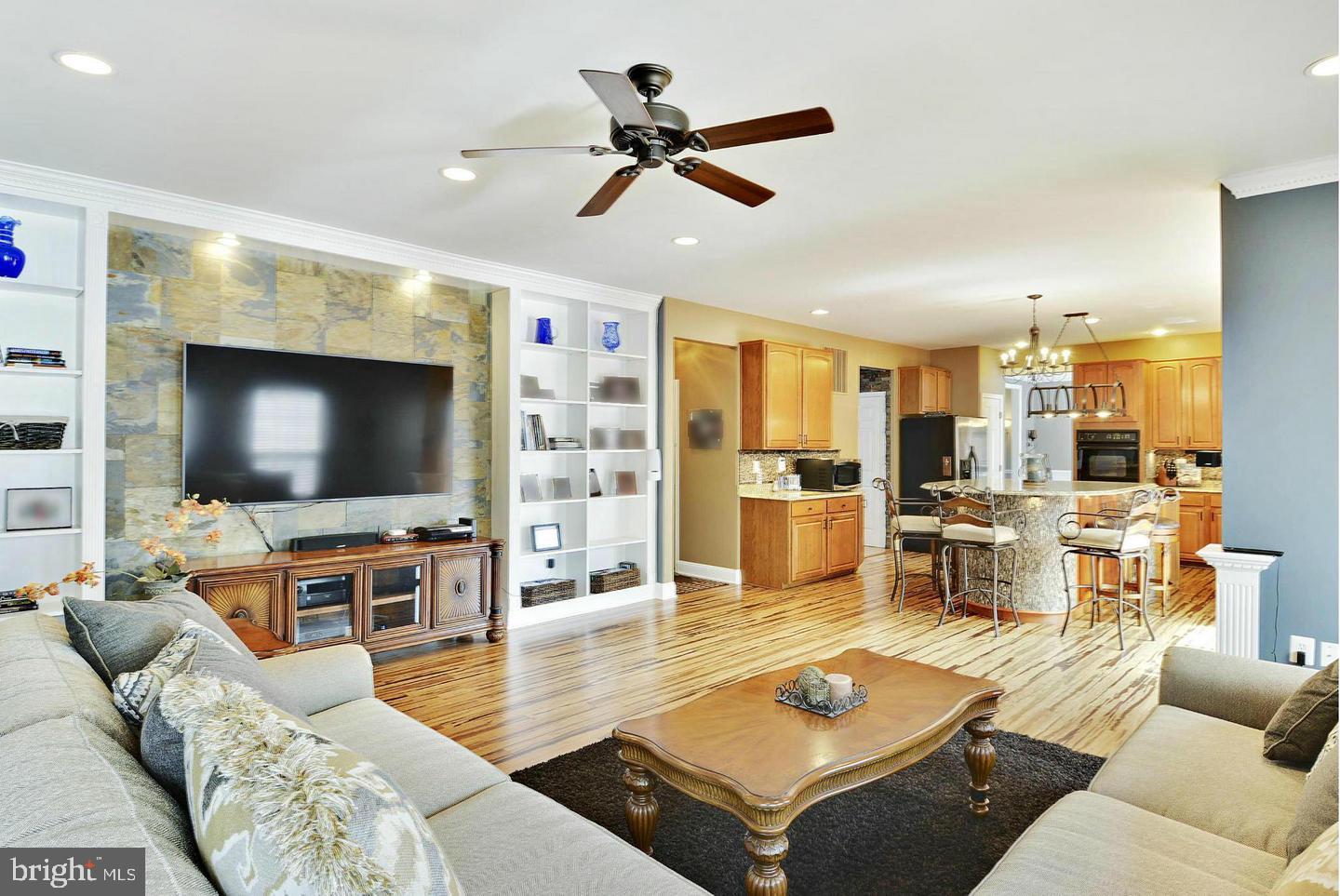 302 RIDING TRAIL COURT NW