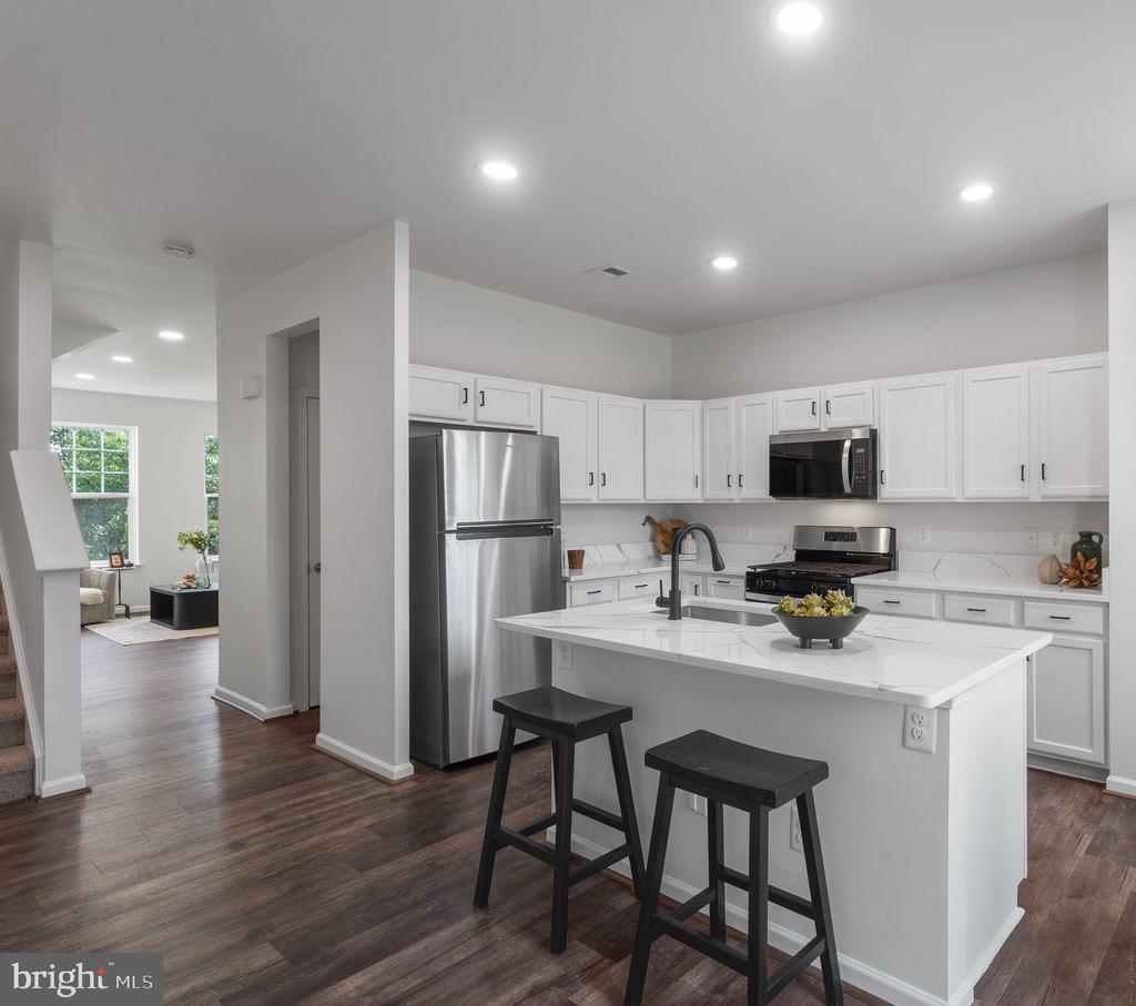 43915 EASTGATE VIEW DRIVE