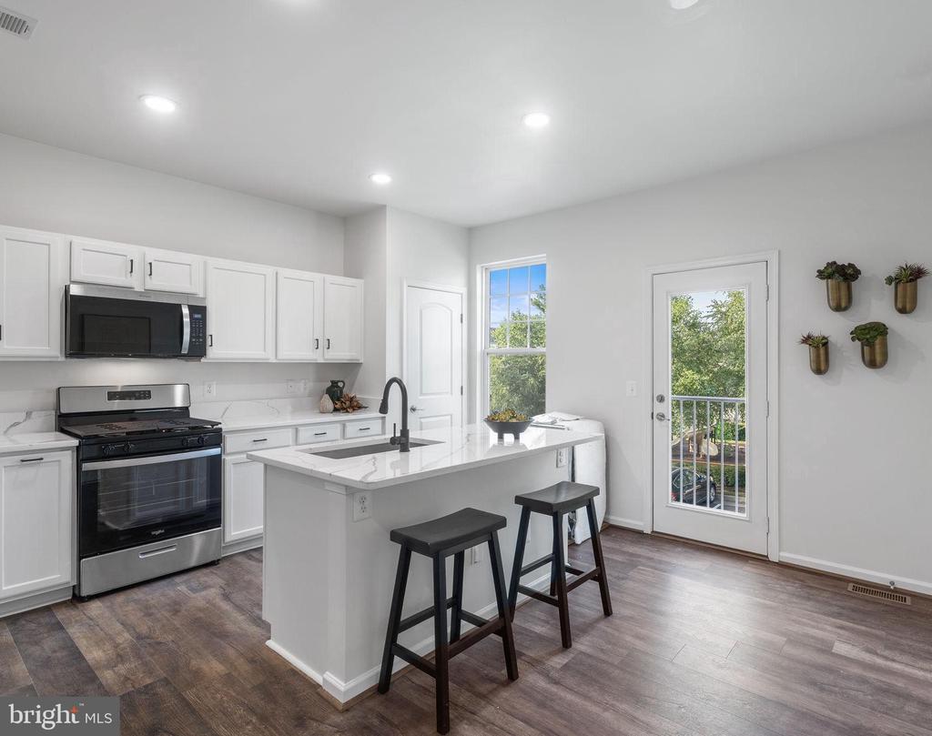 43915 EASTGATE VIEW DRIVE