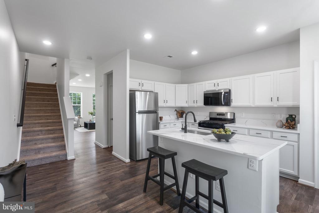 43915 EASTGATE VIEW DRIVE
