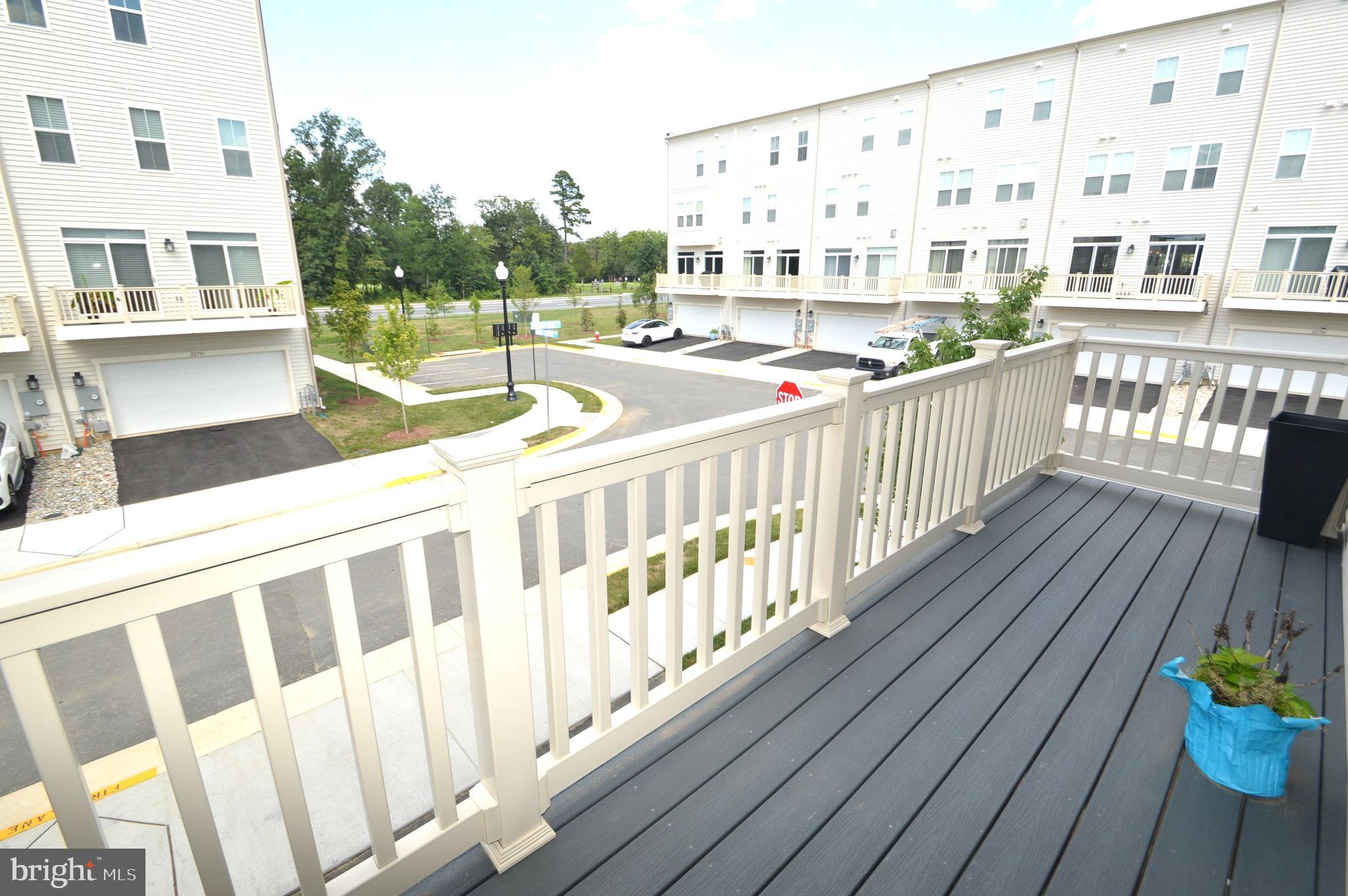 22790 TAWNY PINE SQUARE