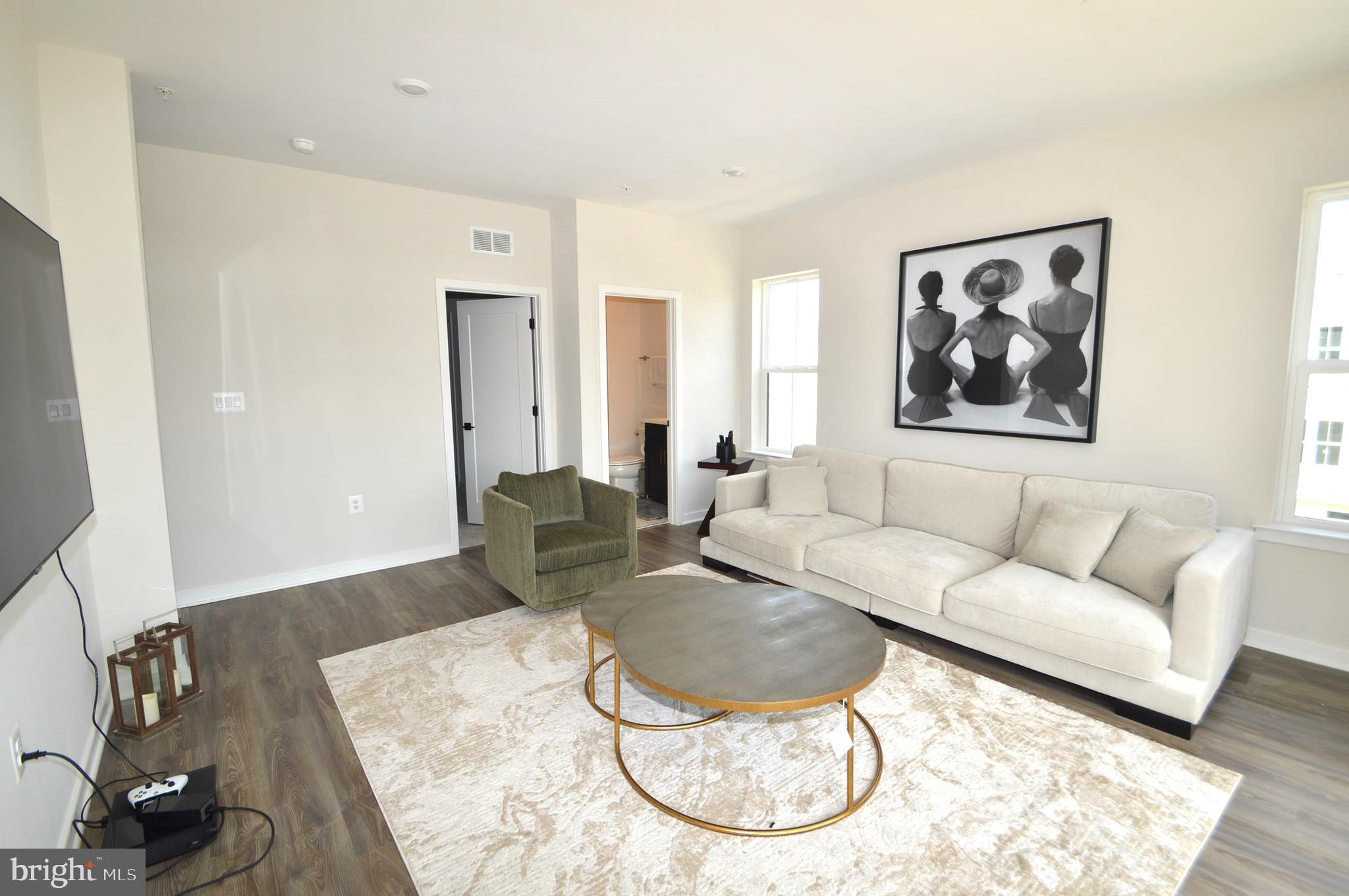 22790 TAWNY PINE SQUARE