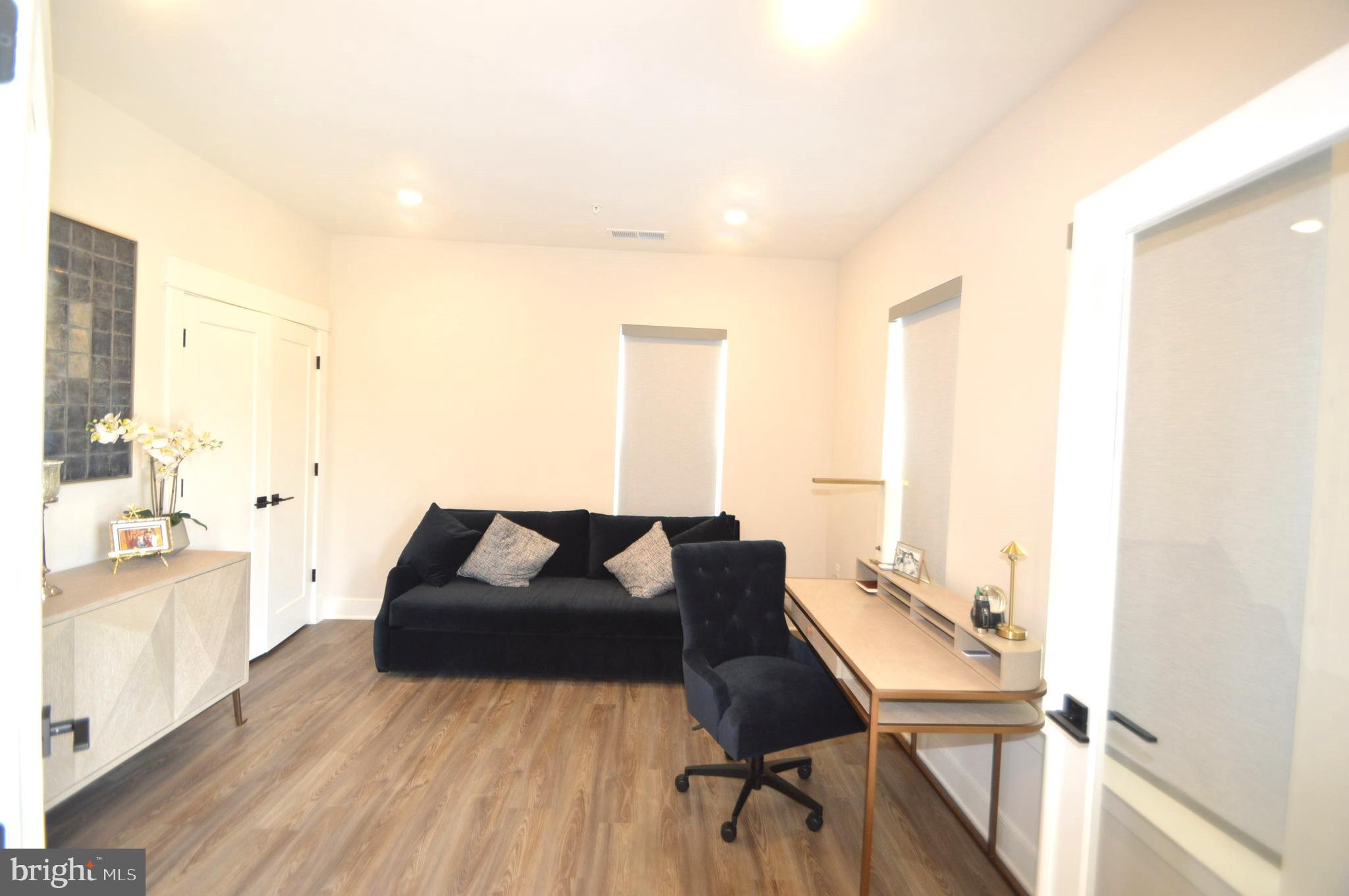 22790 TAWNY PINE SQUARE