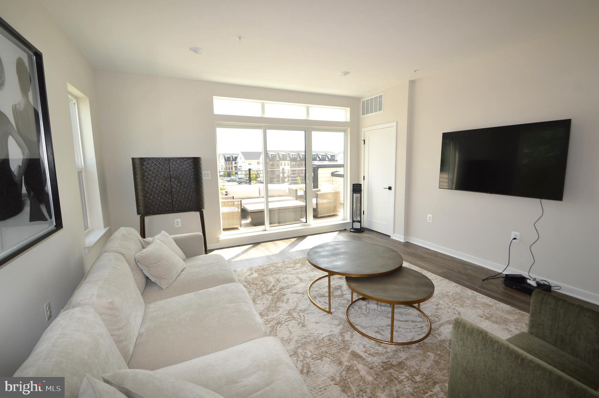 22790 TAWNY PINE SQUARE