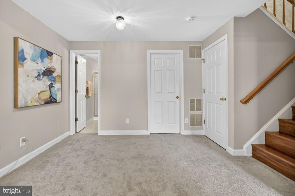 21232 HEDGEROW TERRACE