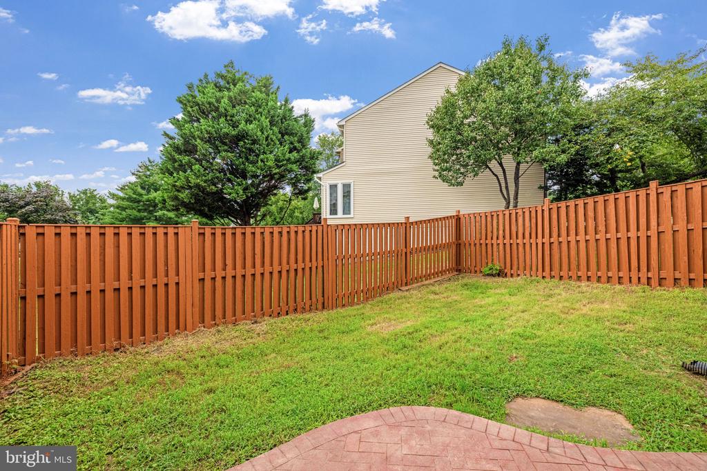 21232 HEDGEROW TERRACE