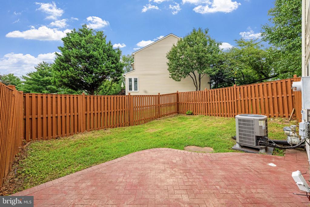 21232 HEDGEROW TERRACE