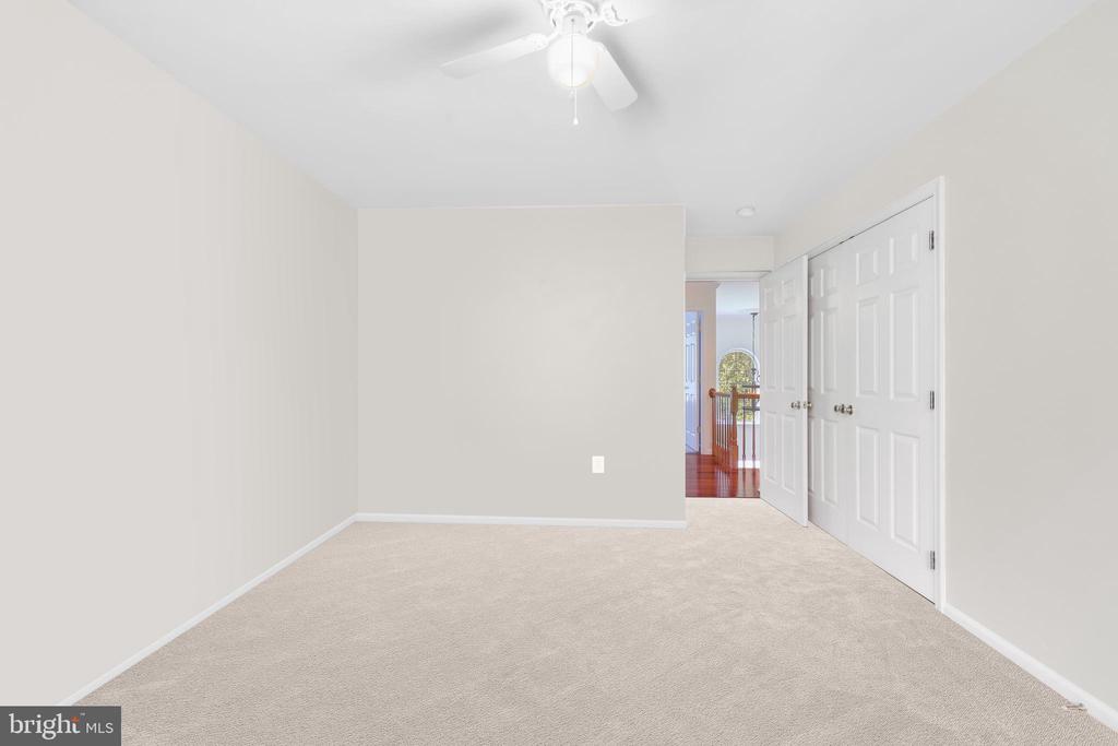 802 CASLA COURT SE