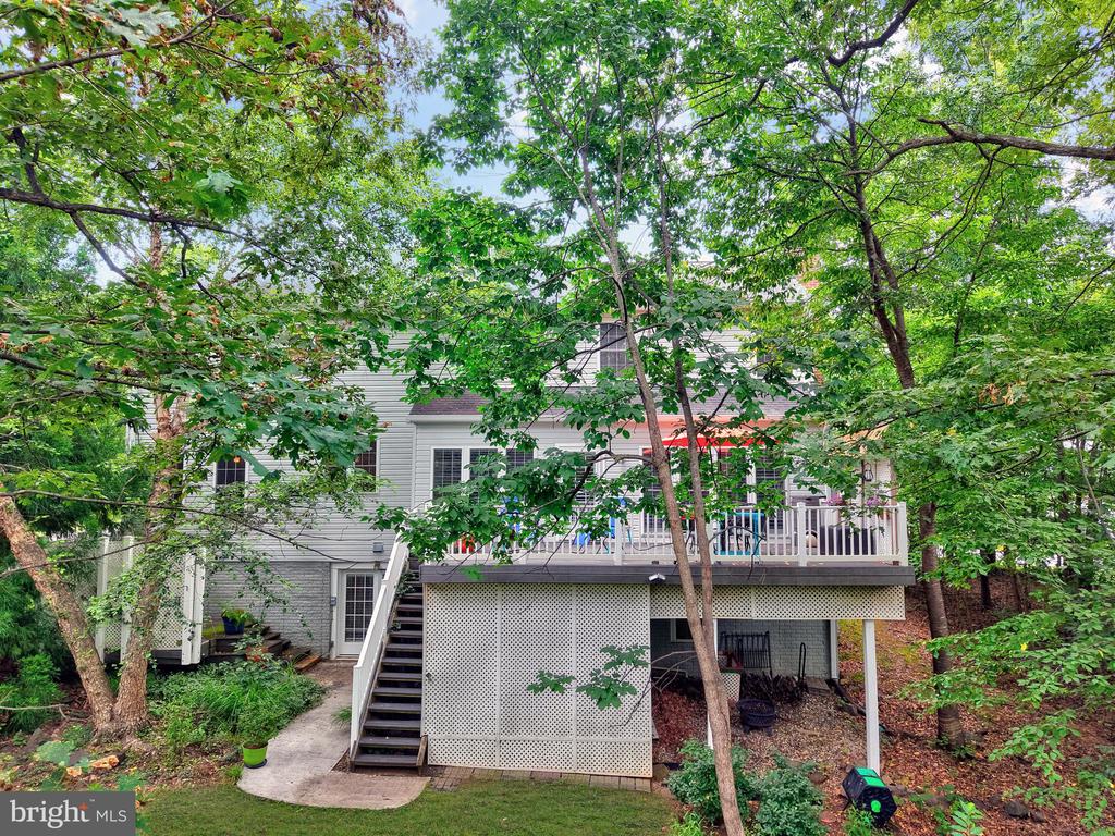 802 CASLA COURT SE