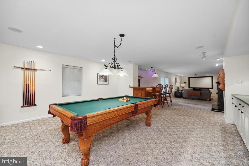802 CASLA COURT SE