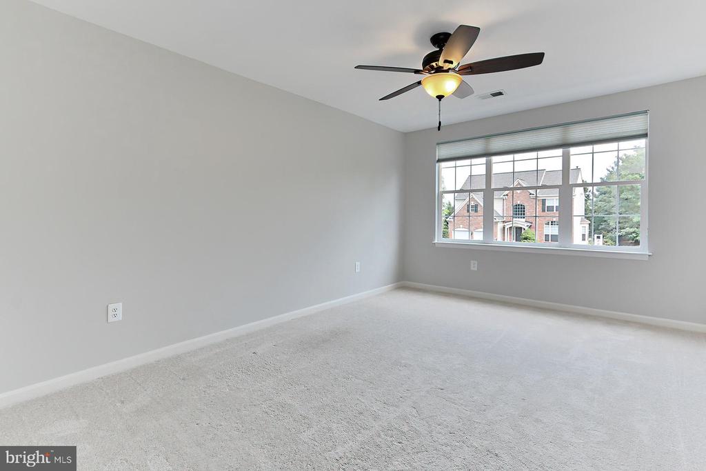 43820 LAUREL RIDGE DRIVE