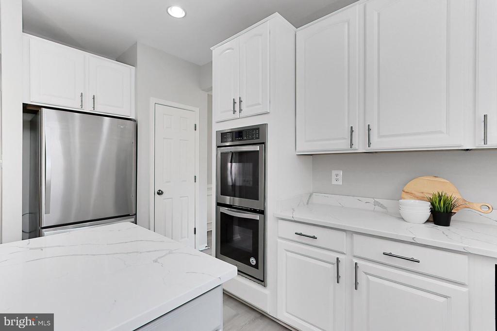 43820 LAUREL RIDGE DRIVE