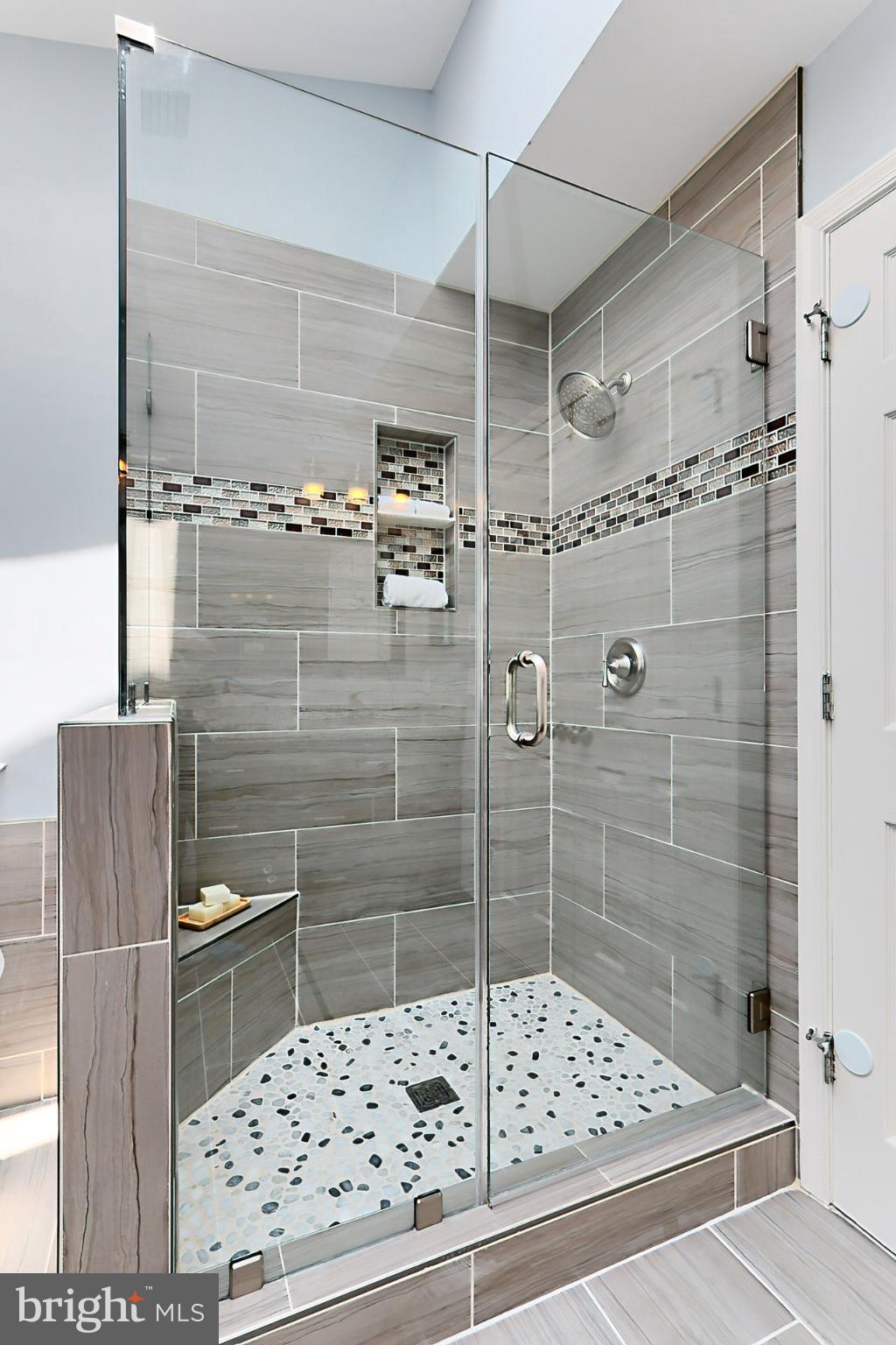 43820 LAUREL RIDGE DRIVE