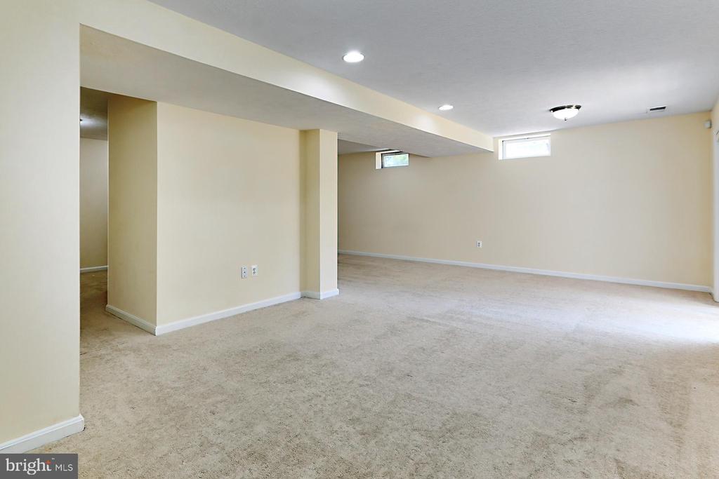 43820 LAUREL RIDGE DRIVE