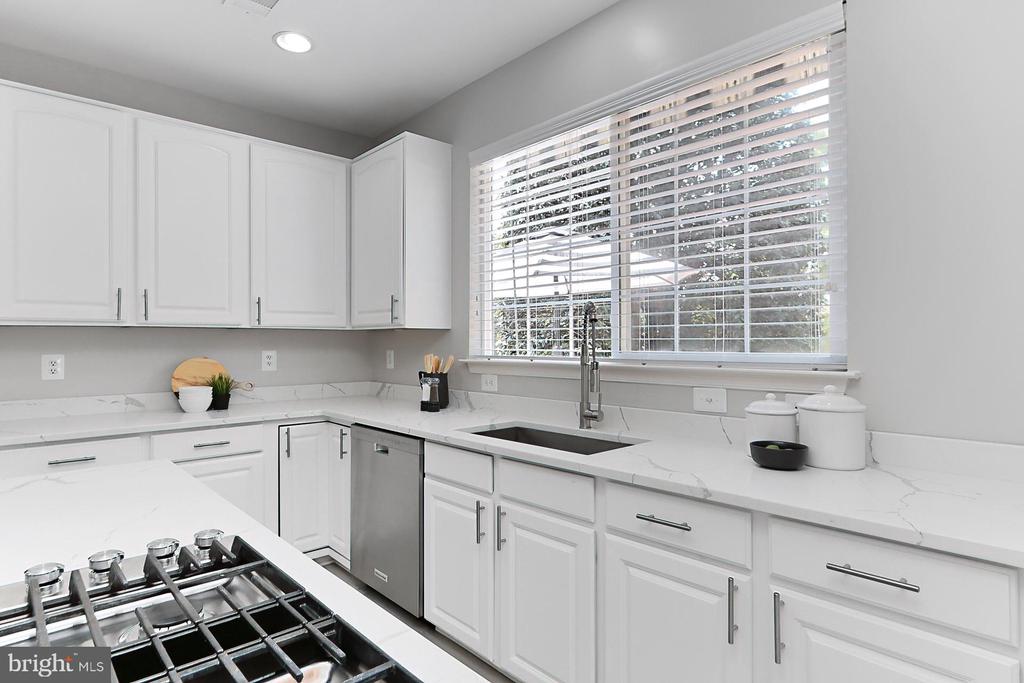 43820 LAUREL RIDGE DRIVE