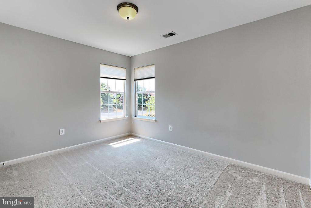 43820 LAUREL RIDGE DRIVE