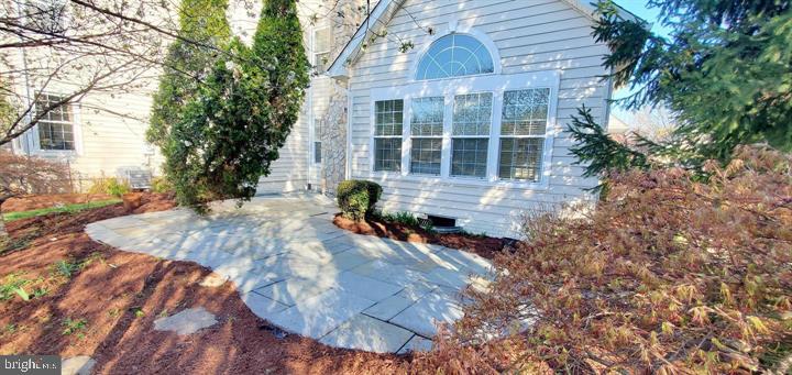 20153 VALHALLA SQUARE