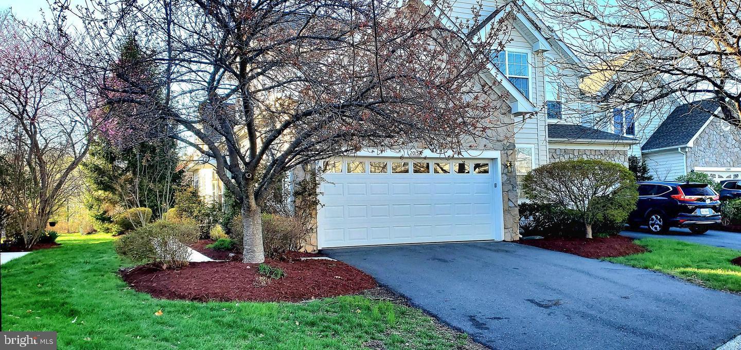 20153 VALHALLA SQUARE