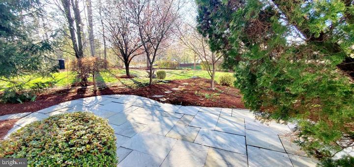 20153 VALHALLA SQUARE