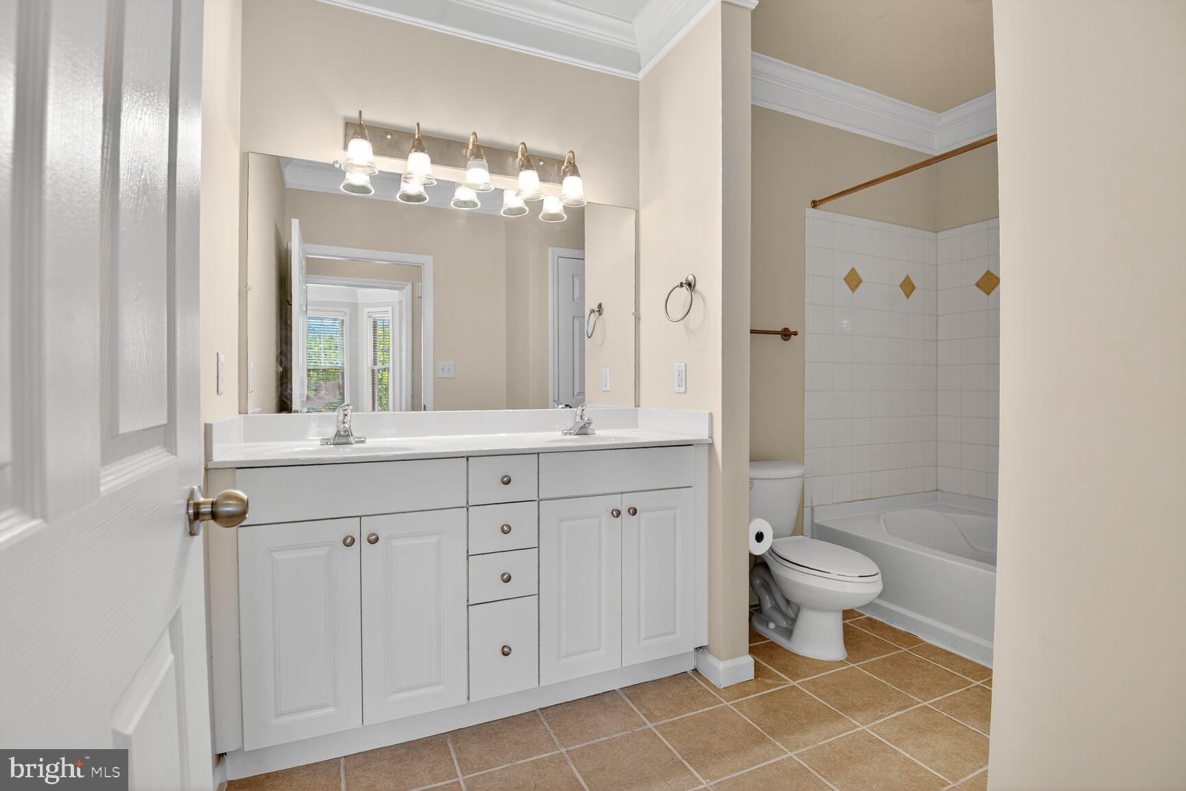 503 SUNSET VIEW TERRACE SE 208