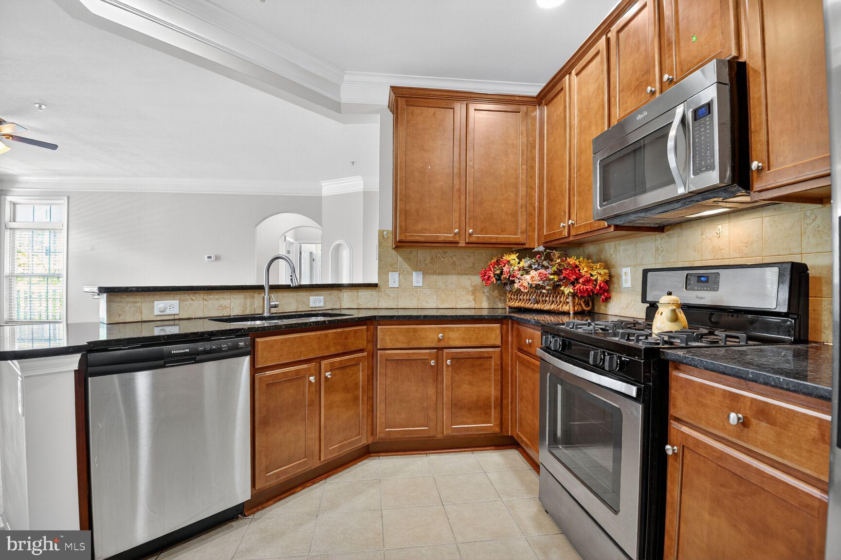 503 SUNSET VIEW TERRACE SE 208