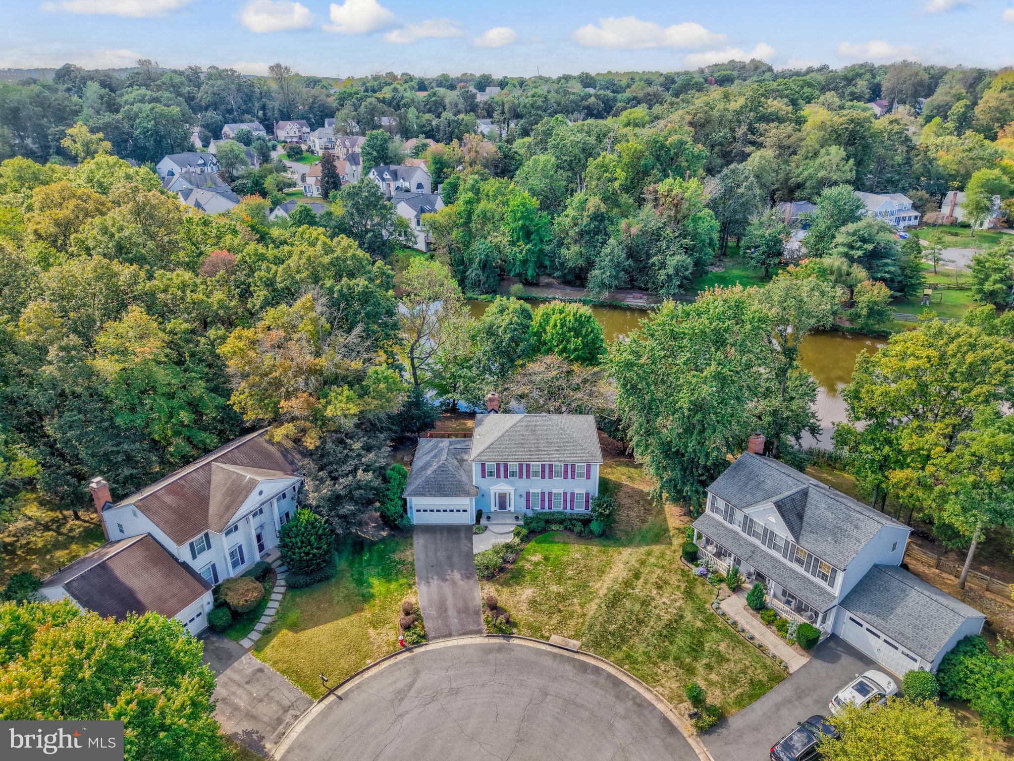 7 S LOWERY COURT