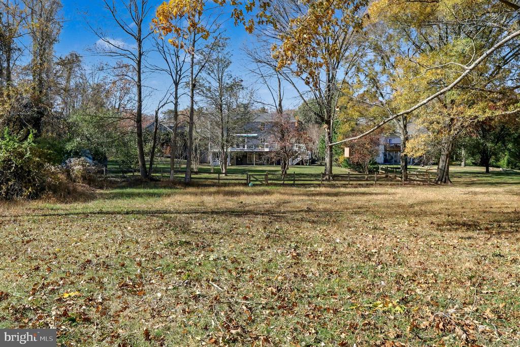 130 LAKELAND DRIVE