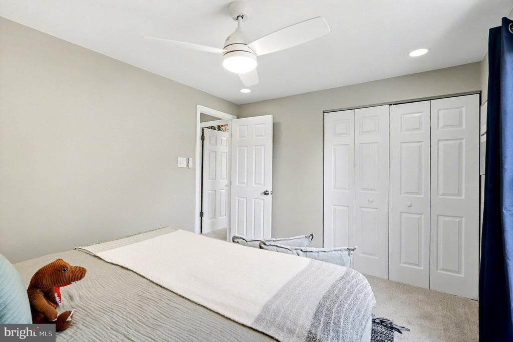 130 LAKELAND DRIVE
